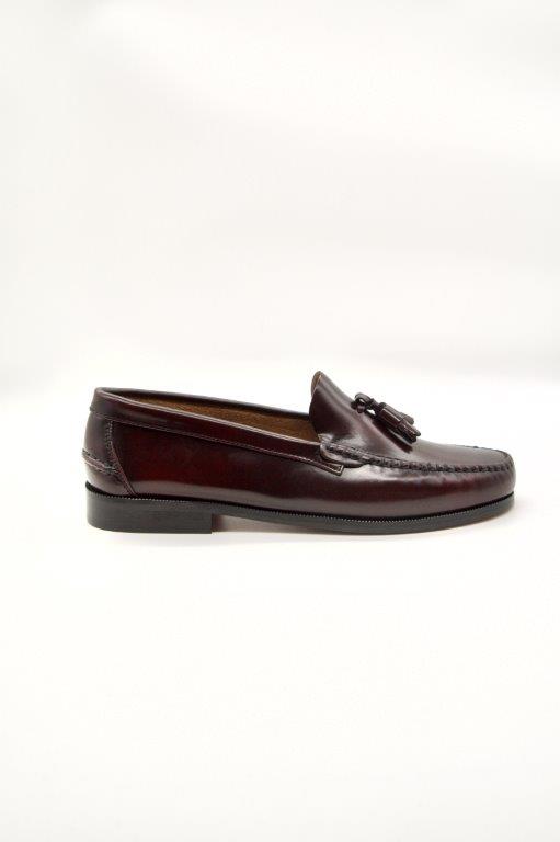 Tassel Castellanos in Burgundy